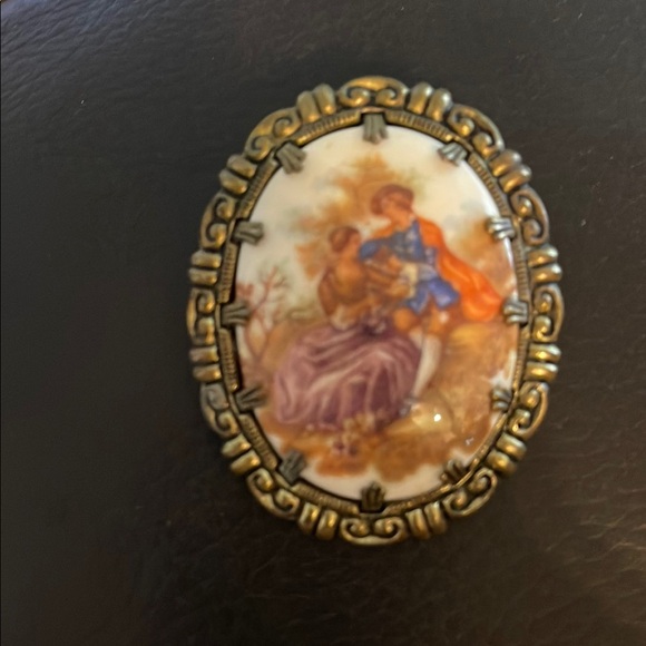 Vintage West Germany Courting Couple Brooch Pin and earrings. Rare! - Picture 3 of 9